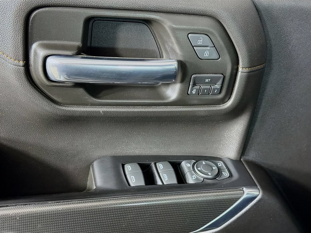 Used 2019 GMC Sierra 1500 AT4 w/ Driver Alert Package I AWD/4WD image 17