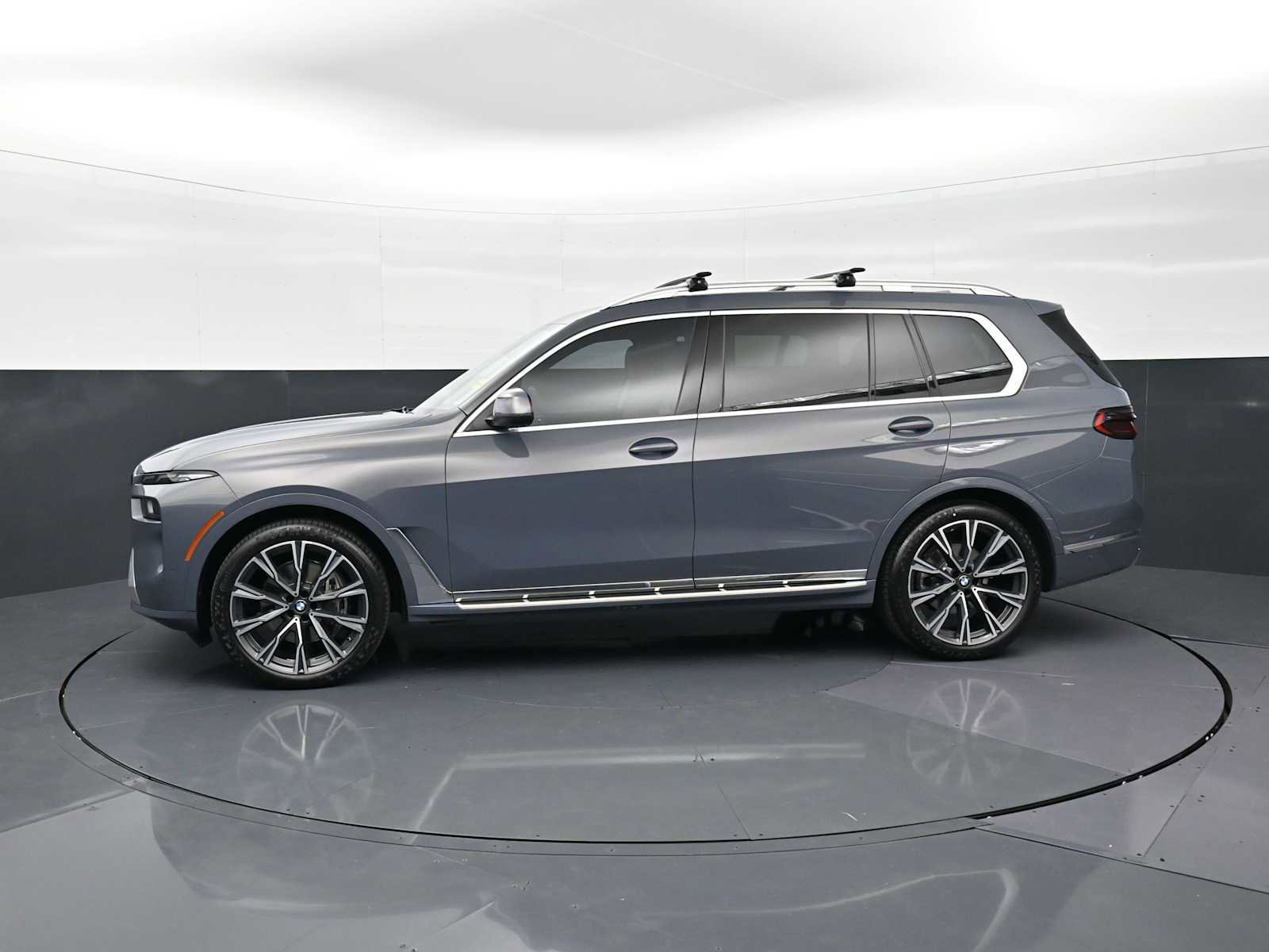 Certified 2023 BMW X7 xDrive40i w/ Executive Package AWD/4WD image 8
