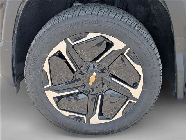 New 2026 Chevrolet Silverado EV LT AWD/4WD image 9