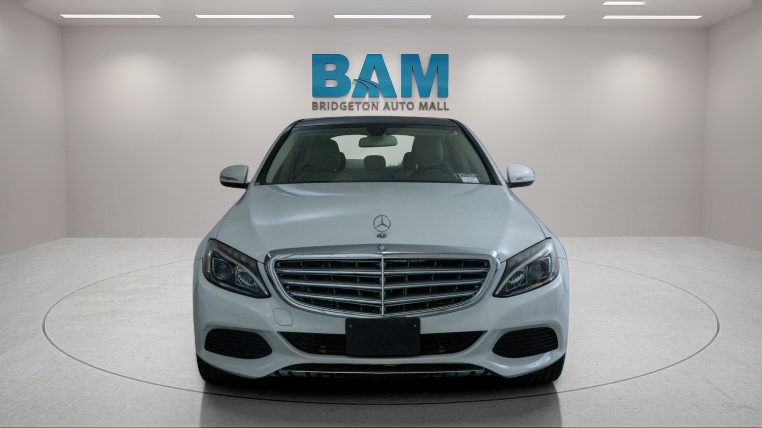 Used 2015 Mercedes-Benz C 300 4MATIC Sedan image 2