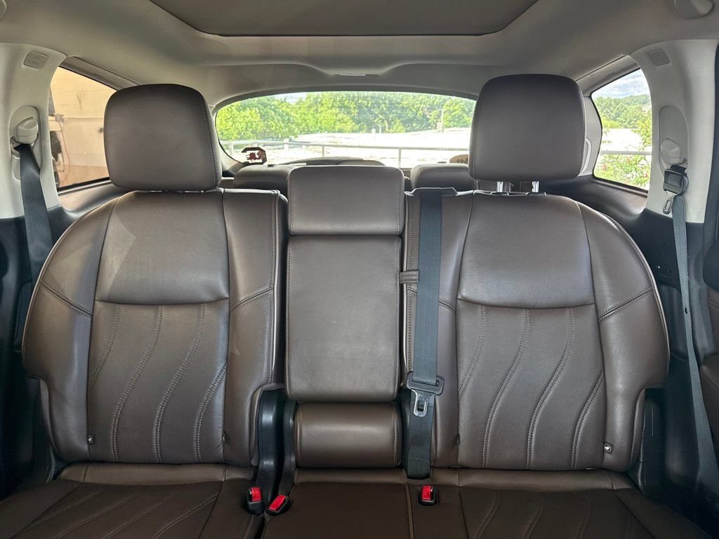 Used 2015 INFINITI QX60 Luxe w/ Deluxe Touring Package AWD/4WD image 28