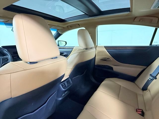Used 2025 Lexus ES 350 w/ Premium Package FWD image 26