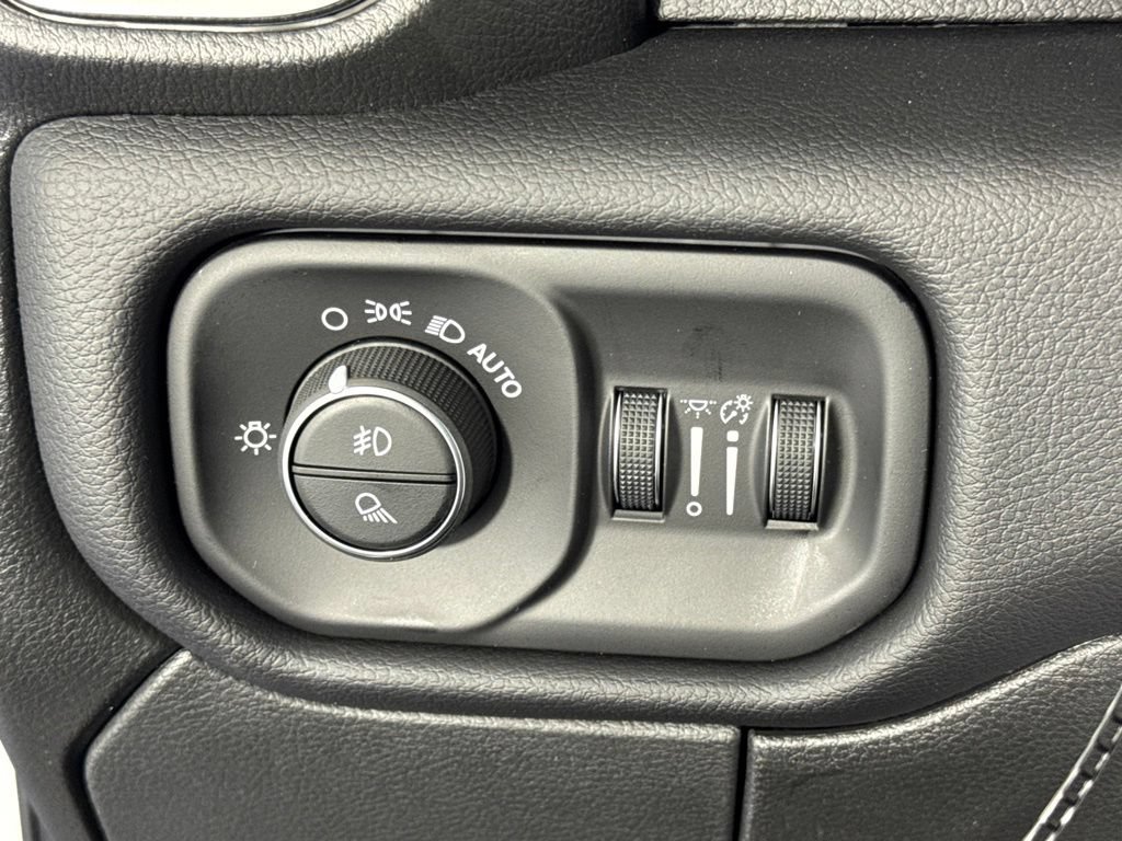 New 2027 RAM 5500 Tradesman AWD/4WD image 19