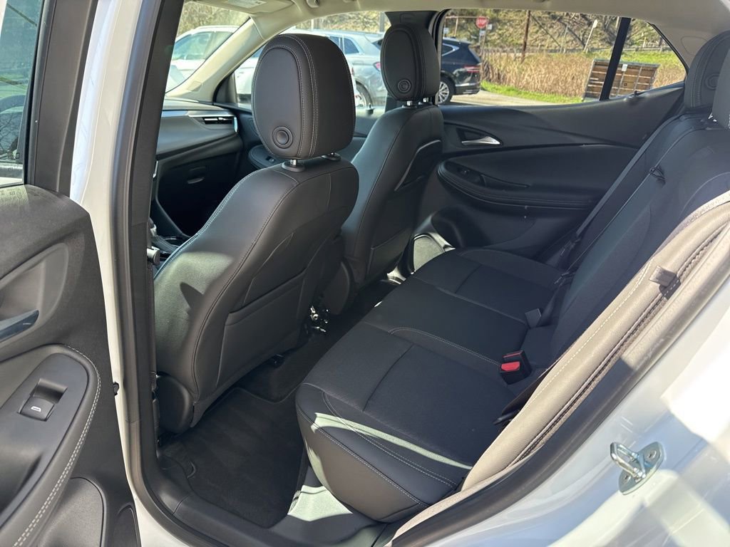 Used 2024 Buick Encore GX Preferred w/ Comfort Package image 21