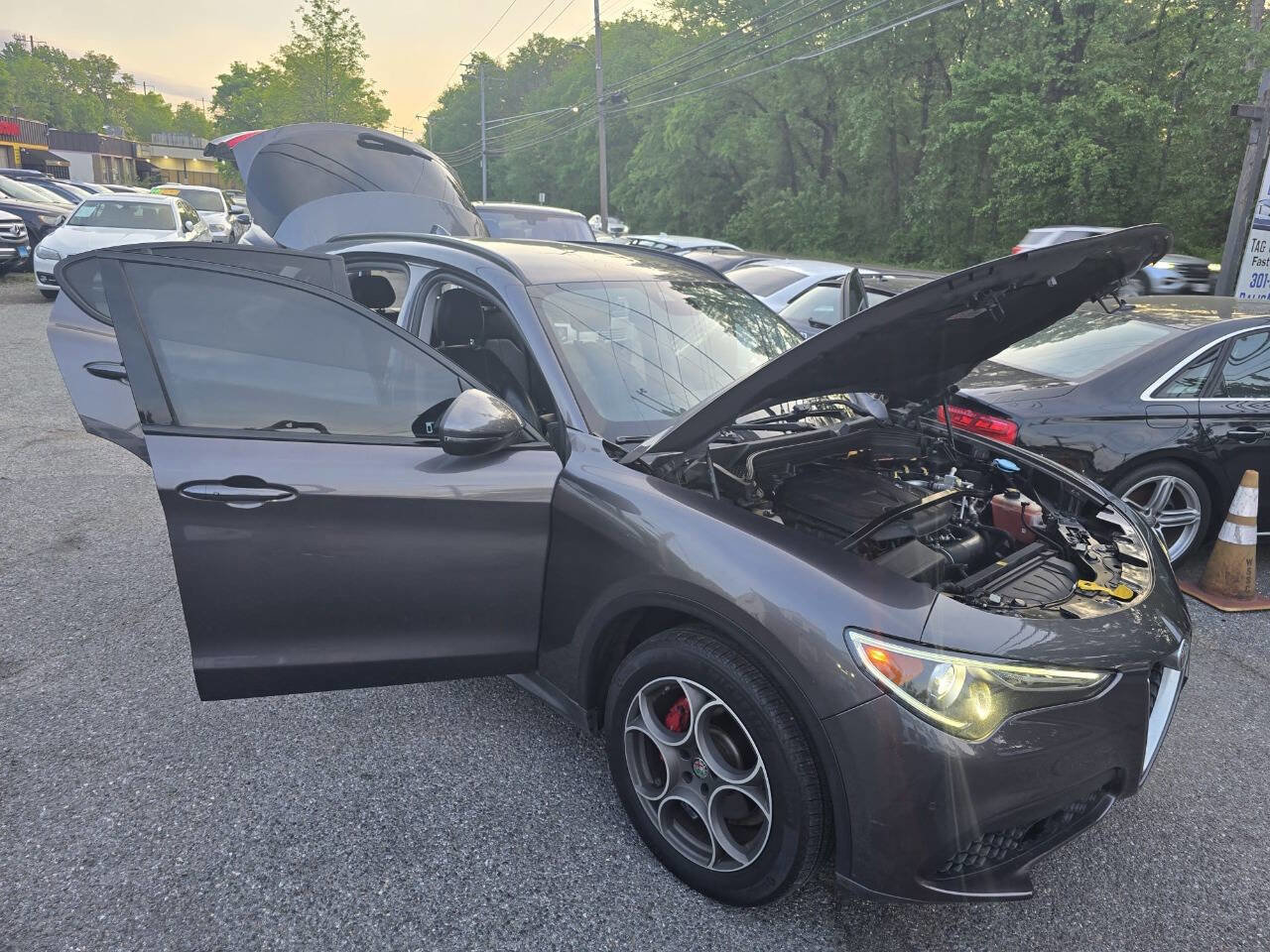 Used 2018 Alfa Romeo Stelvio Sport w/ Quick Order Package 22J Sport image 11