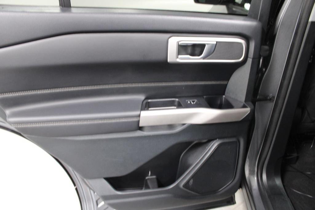 Used 2024 Ford Explorer XLT RWD image 21
