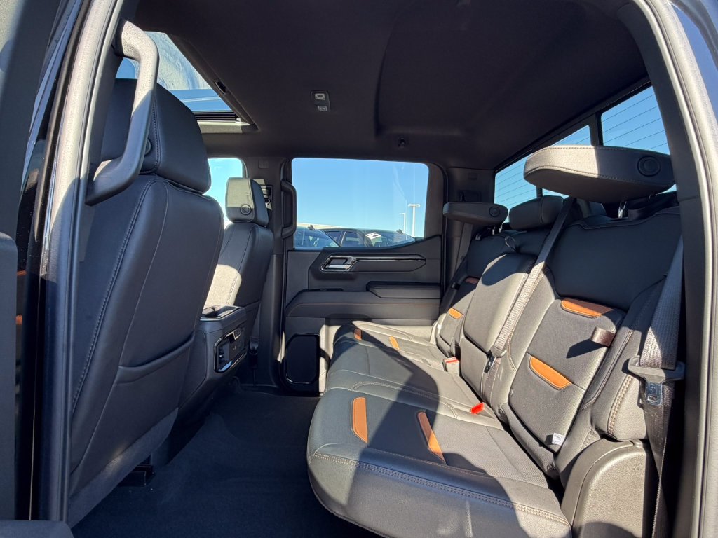 Certified 2025 GMC Sierra 1500 AT4 w/ Technology Package AWD/4WD image 31