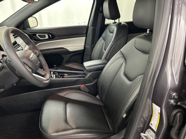 Used 2024 Jeep Compass Limited image 5