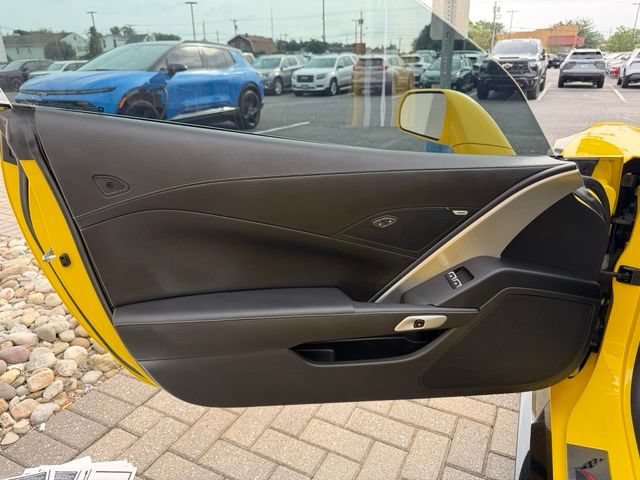 Used 2018 Chevrolet Corvette Grand Sport w/ Grand Sport Heritage Package RWD image 18
