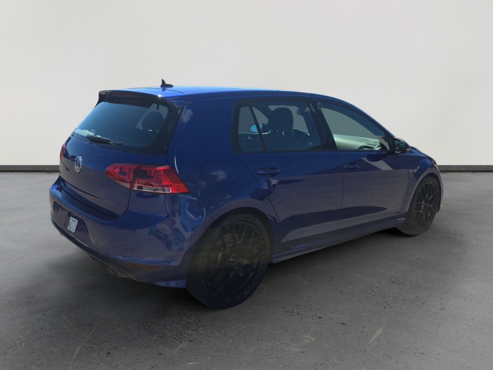 Used 2016 Volkswagen Golf 4-Door image 5