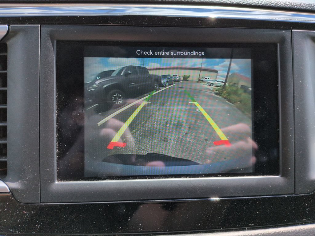 Used 2018 Chrysler Pacifica Touring Plus FWD image 21