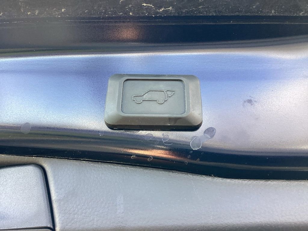 Used 2022 Toyota RAV4 XLE Premium AWD/4WD image 13