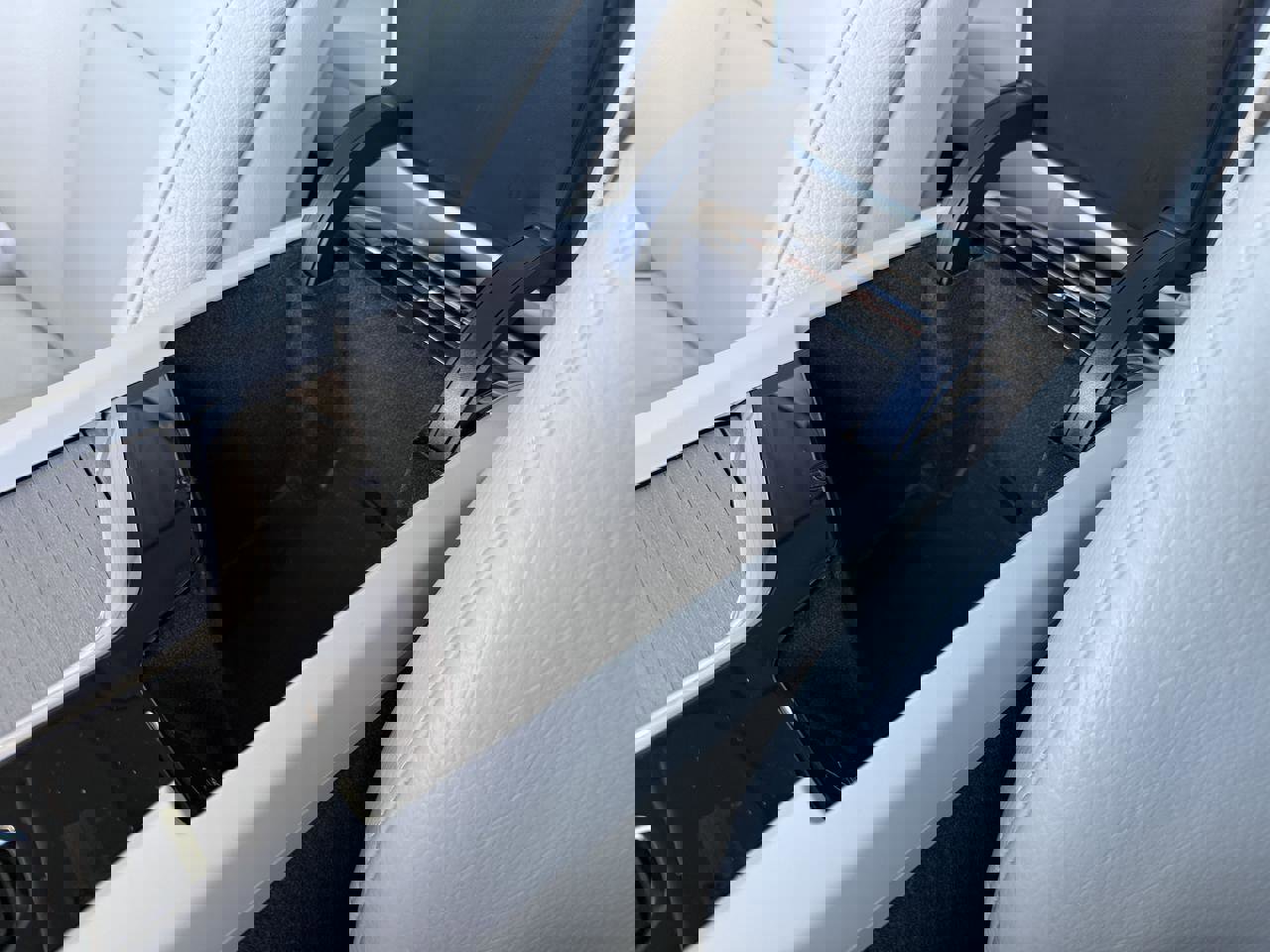 Used 2023 Volvo S60 B5 Ultimate w/ Climate Package image 27