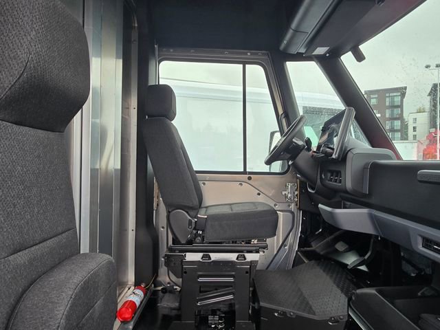 New 2025 Chevrolet Brightdrop 400 w/ Battery Pack, Max Range AWD/4WD image 11