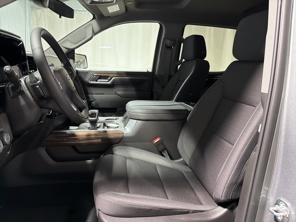 New 2026 Chevrolet Silverado 1500 LT Trail Boss w/ Dark Appearance Package image 5