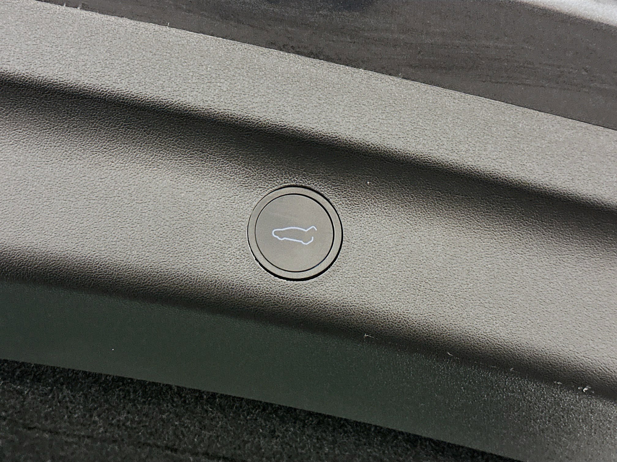 Used 2024 Tesla Model Y Long Range image 30