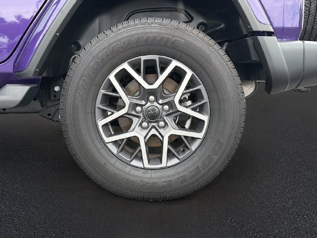 Used 2026 Jeep Wrangler Unlimited Sahara AWD/4WD image 33