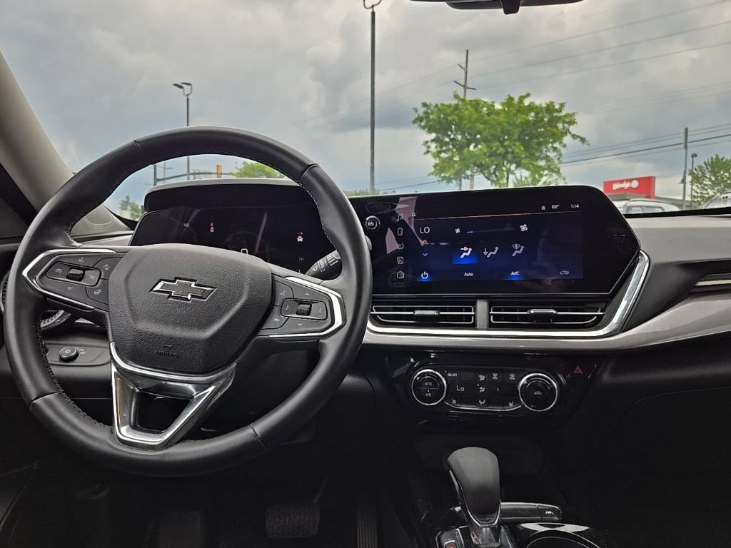 Used 2024 Chevrolet Trax ACTIV w/ Driver Confidence Package FWD image 37