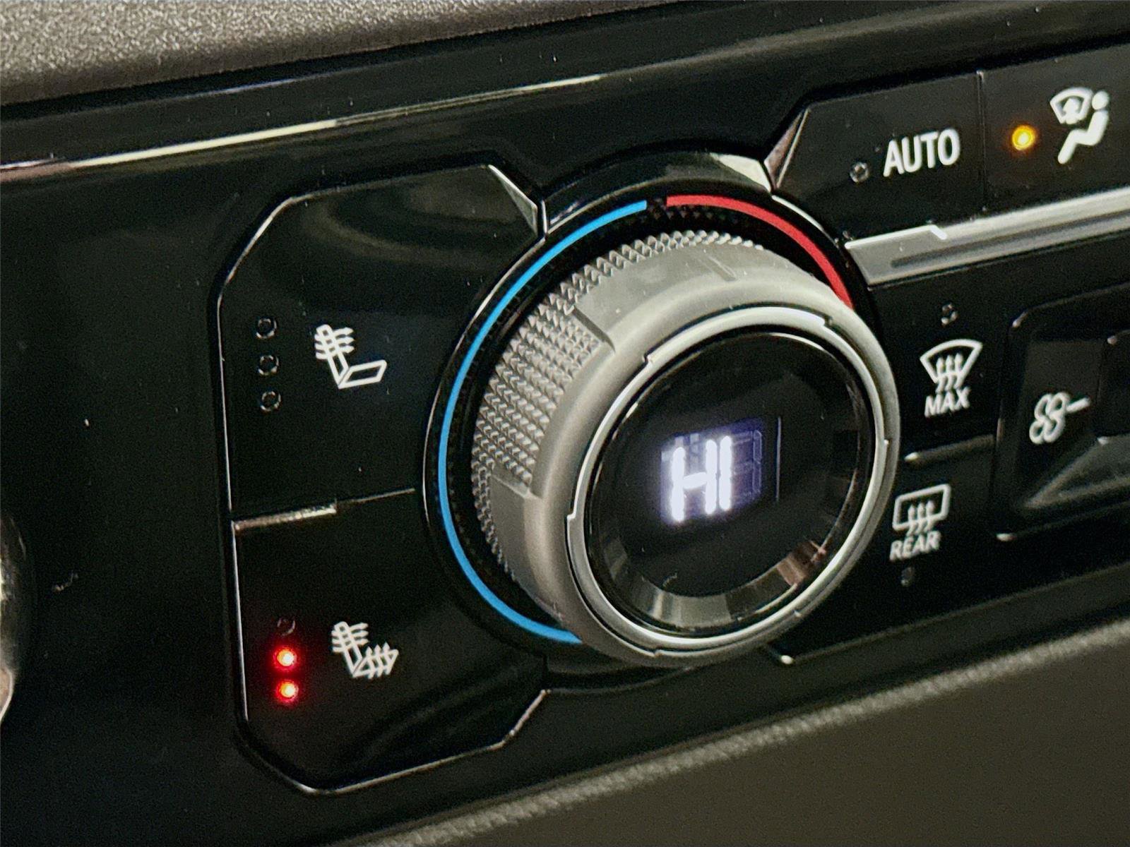 Used 2024 Chevrolet Silverado 1500 LT image 19