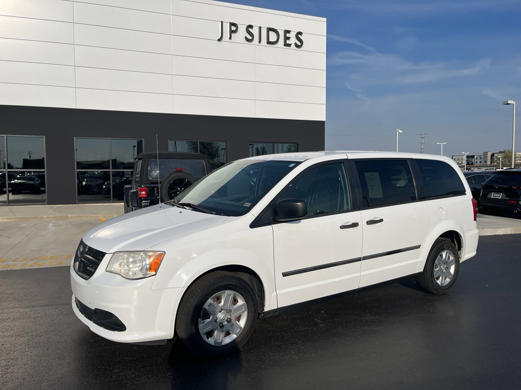 Used 2014 RAM C/V Tradesman w/ UConnect Hands-Free Group image 1