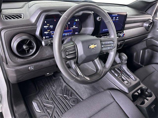 Used 2024 Chevrolet Colorado W/T image 10