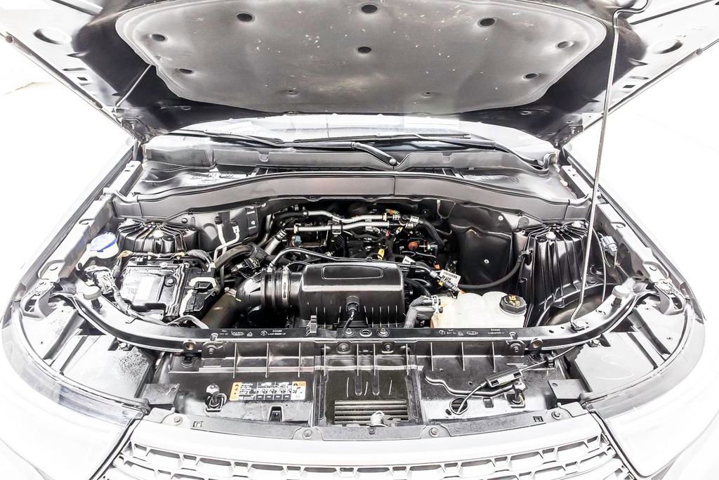 Used 2021 Ford Explorer XLT w/ Equipment Group 202A image 39