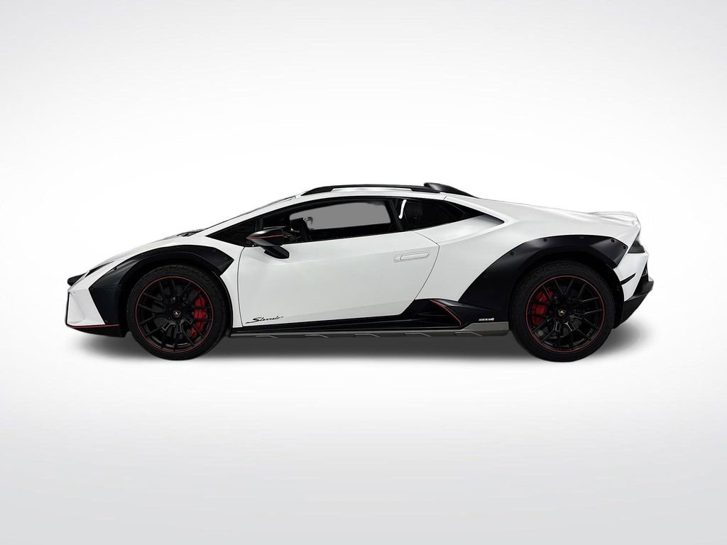 Used 2023 Lamborghini Huracan Sterrato image 2