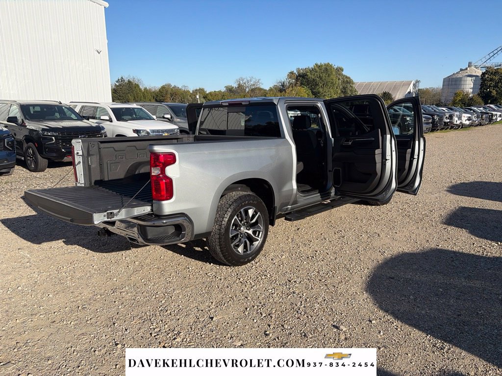Used 2024 Chevrolet Silverado 1500 LT AWD/4WD image 31