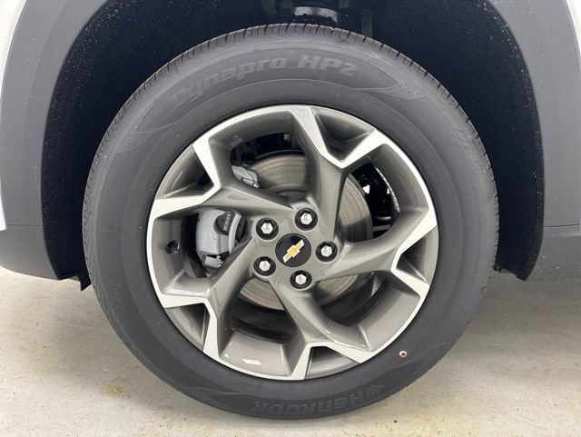 New 2026 Chevrolet Trax LT w/ Sunroof Package FWD image 34