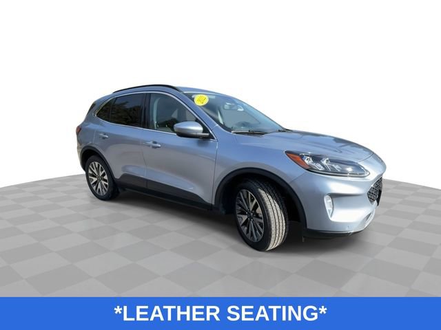 Used 2022 Ford Escape Titanium w/ Class II Trailer Tow Package image 2