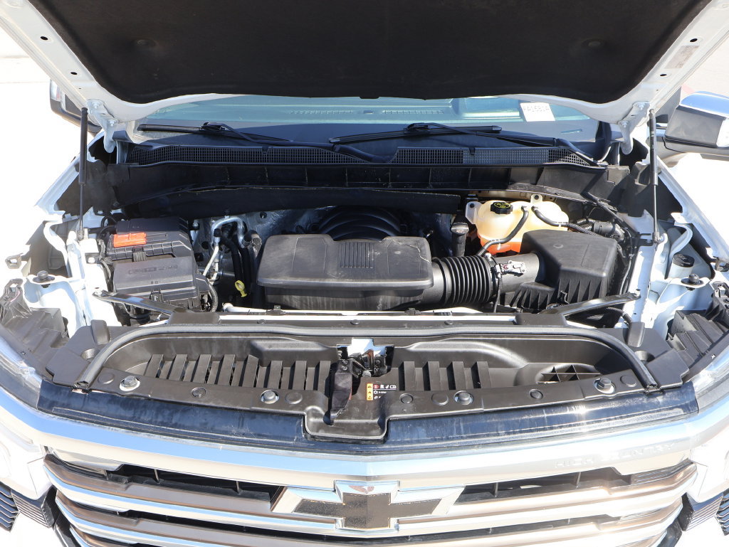 Used 2022 Chevrolet Silverado 1500 High Country w/ Technology Package AWD/4WD image 41