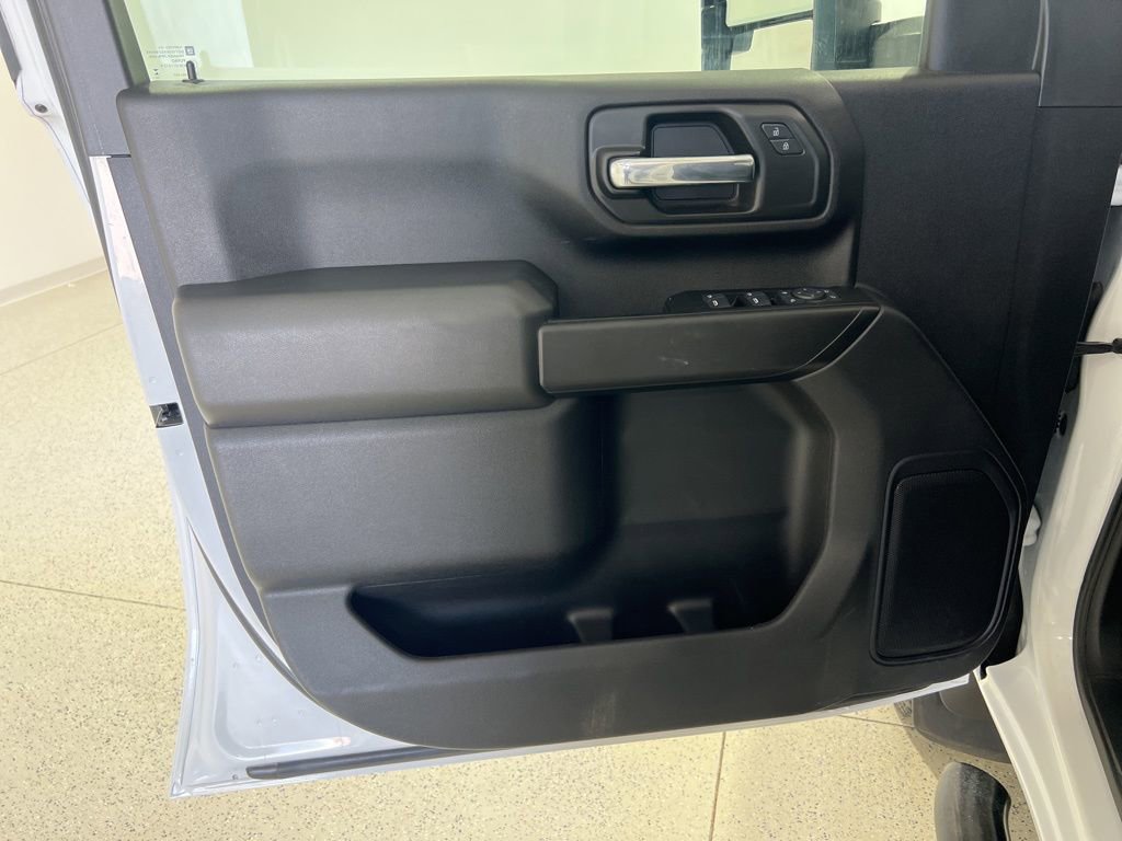 Used 2025 Chevrolet Silverado 2500 Custom w/ Custom Value Package AWD/4WD image 19