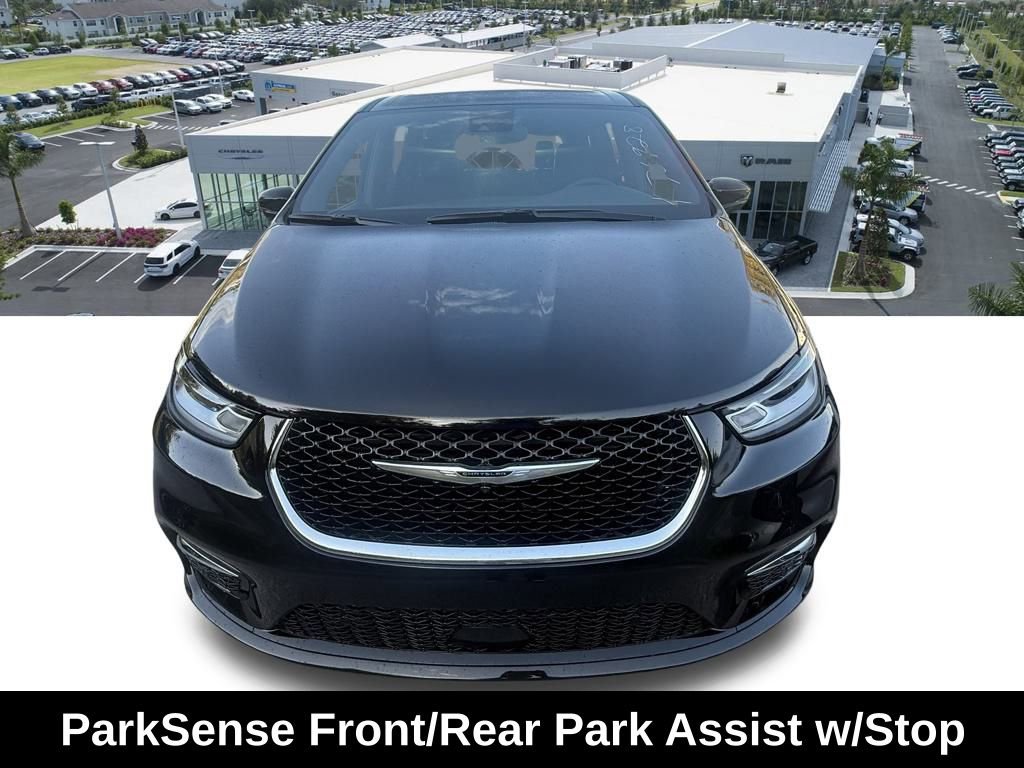 New 2026 Chrysler Pacifica Select image 9