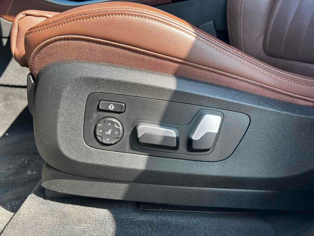 Used 2019 BMW X5 xDrive40i w/ Convenience Package image 13