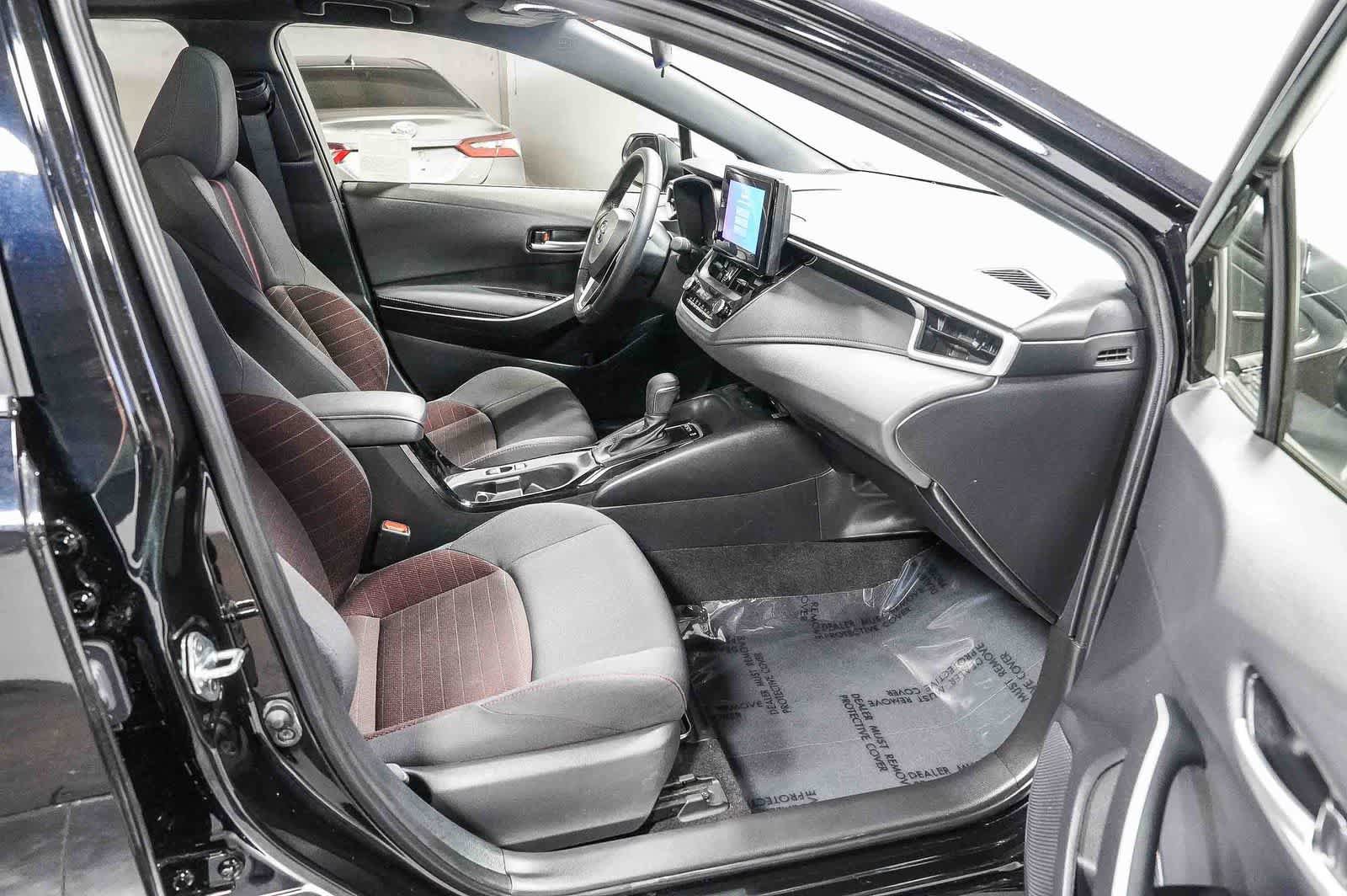Certified 2024 Toyota Corolla SE w/ SE Premium Package FWD image 18