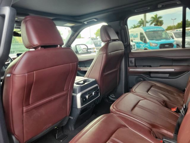 Used 2024 Ford Expedition Limited image 10
