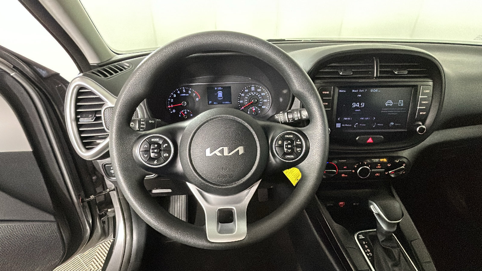 Used 2022 Kia Soul LX FWD image 17