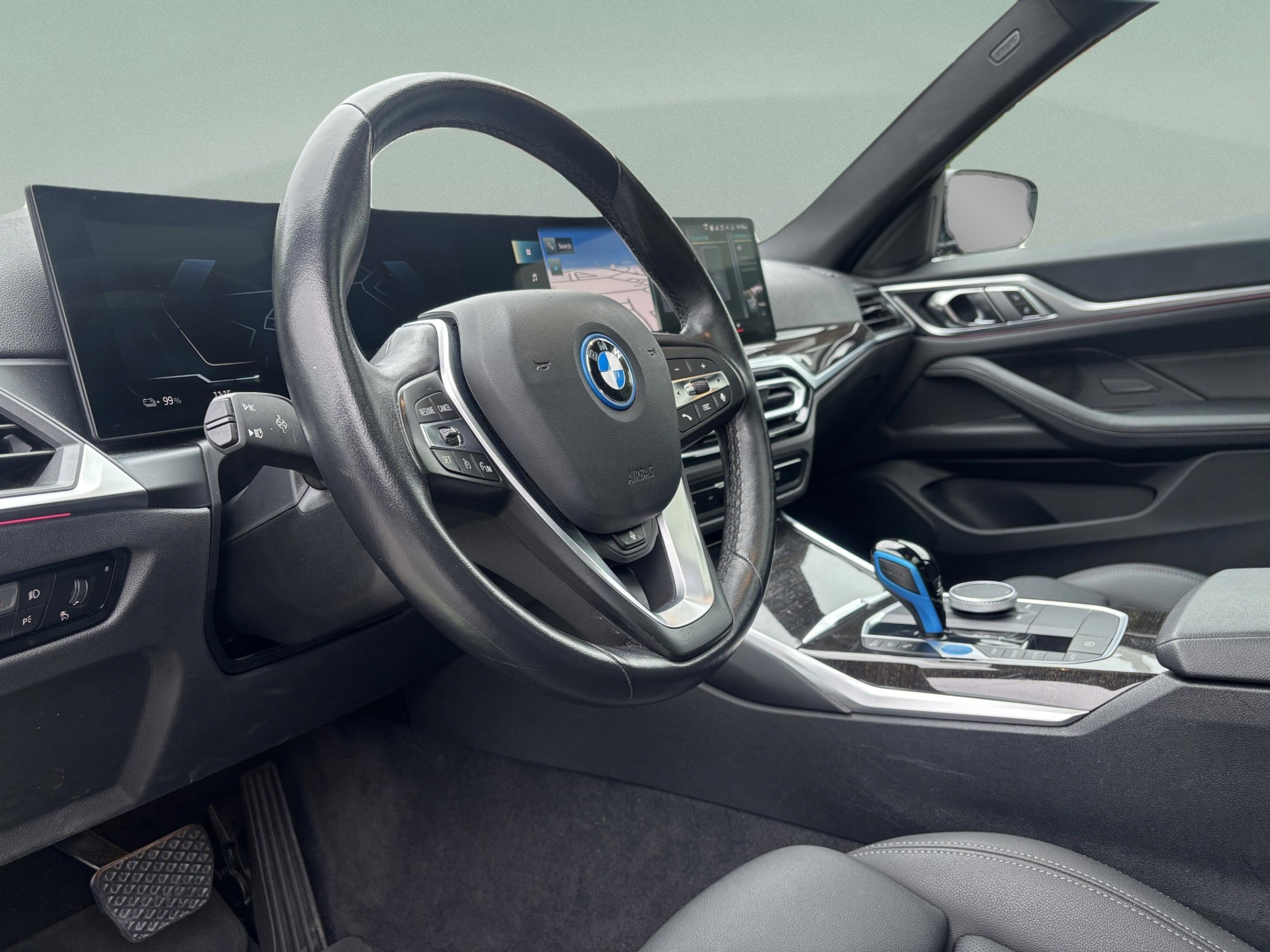 Used 2023 BMW i4 eDrive35 w/ Premium Package RWD image 10