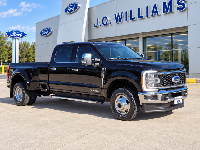 Used 2023 Ford F350 Lariat w/ Chrome Package AWD/4WD image 1