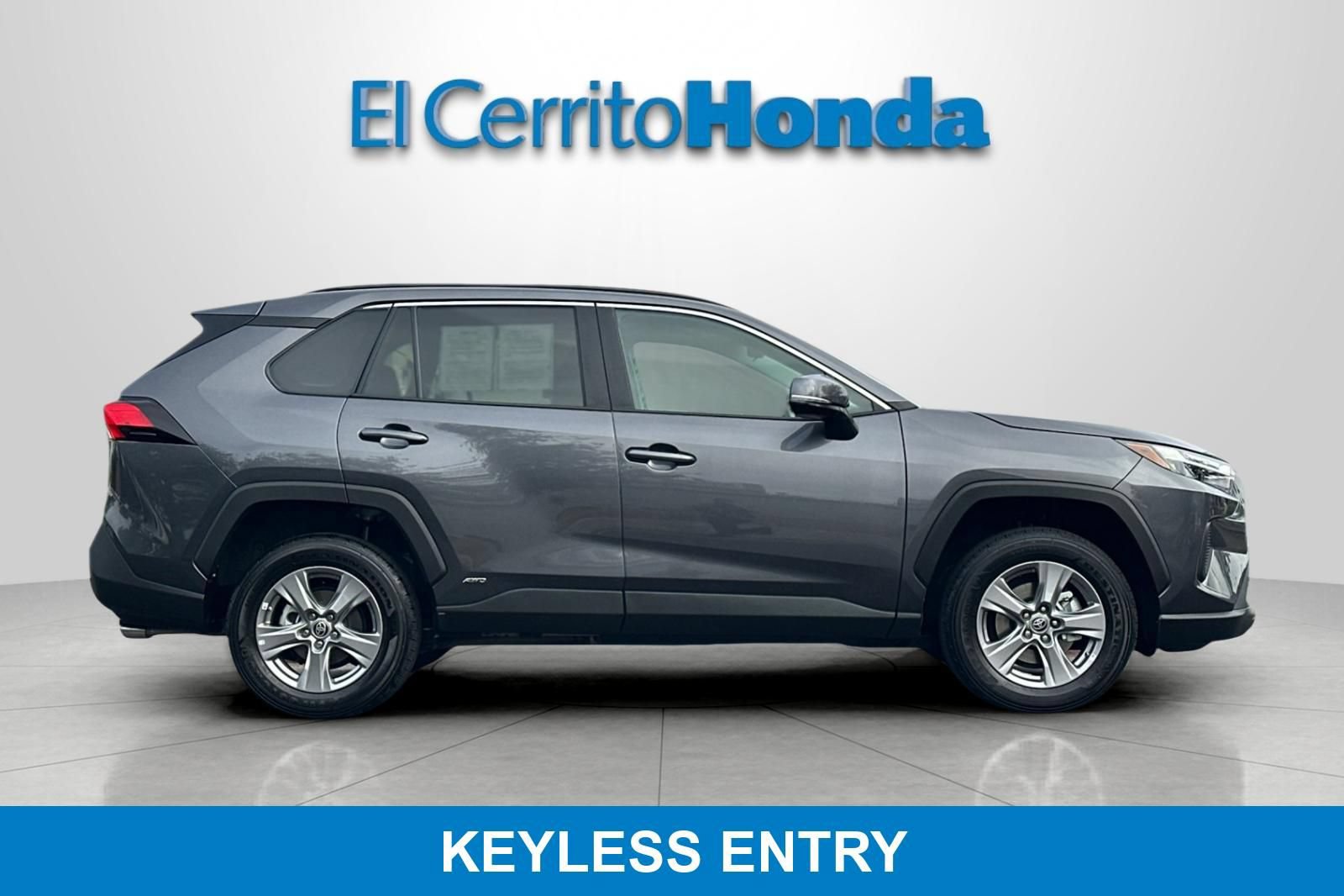 Used 2024 Toyota RAV4 LE AWD/4WD image 2