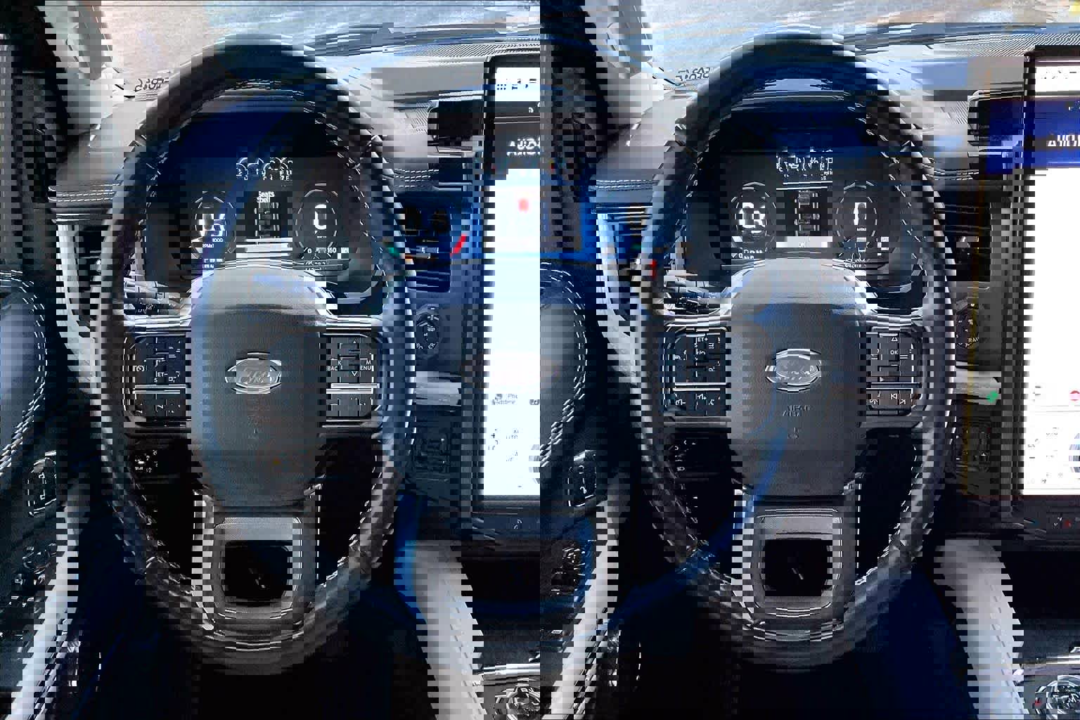 Certified 2023 Ford Expedition Platinum image 5