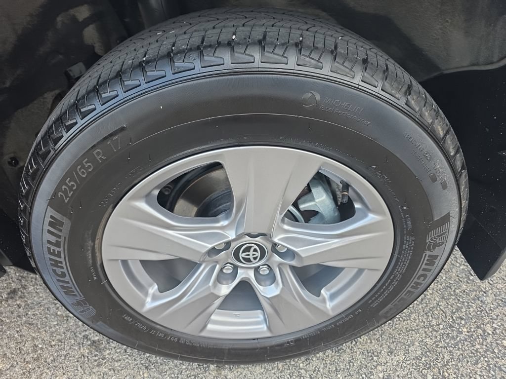 Certified 2023 Toyota RAV4 XLE w/ Convenience Package AWD/4WD image 8