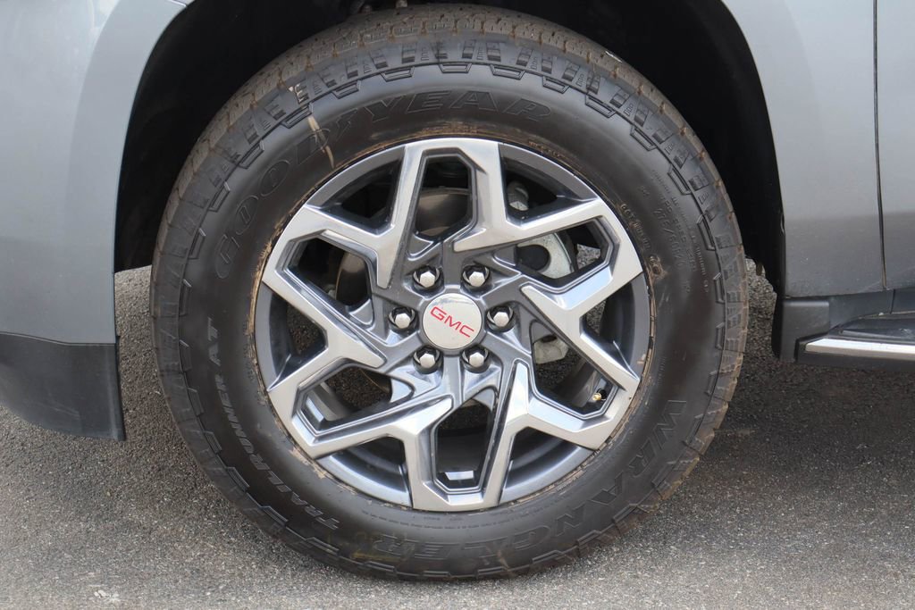 Certified 2018 GMC Yukon SLT w/ Open Road Package AWD/4WD image 37