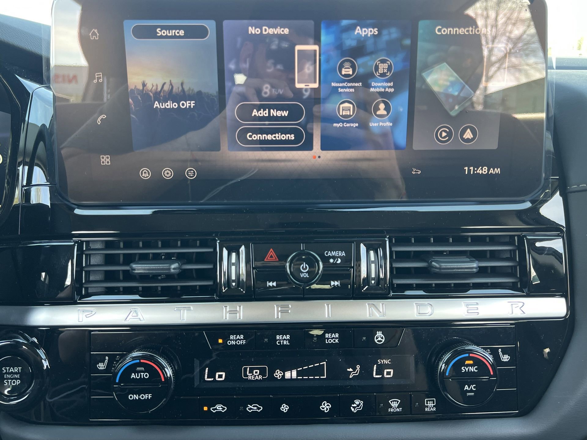 New 2026 Nissan Pathfinder SL image 5