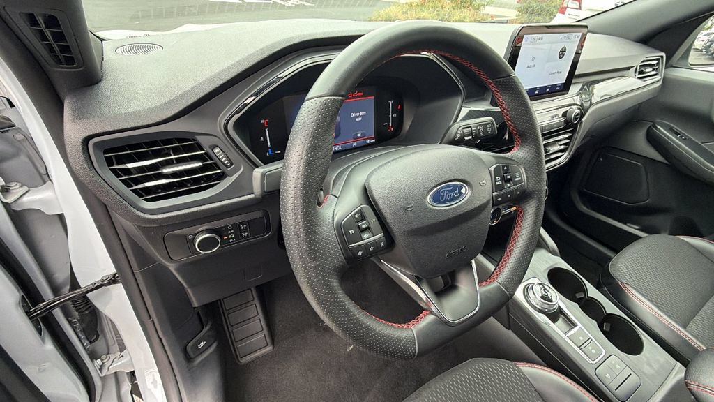 Used 2025 Ford Escape ST-Line FWD image 30