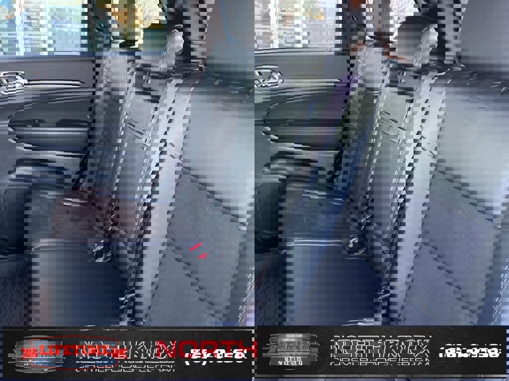 Used 2021 Jeep Grand Cherokee Laredo X image 16