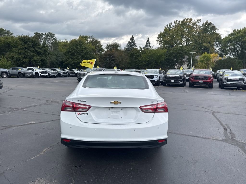 Used 2024 Chevrolet Malibu LT image 4