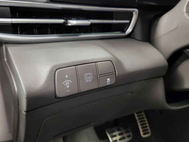 Certified 2025 Hyundai Elantra SEL FWD image 23
