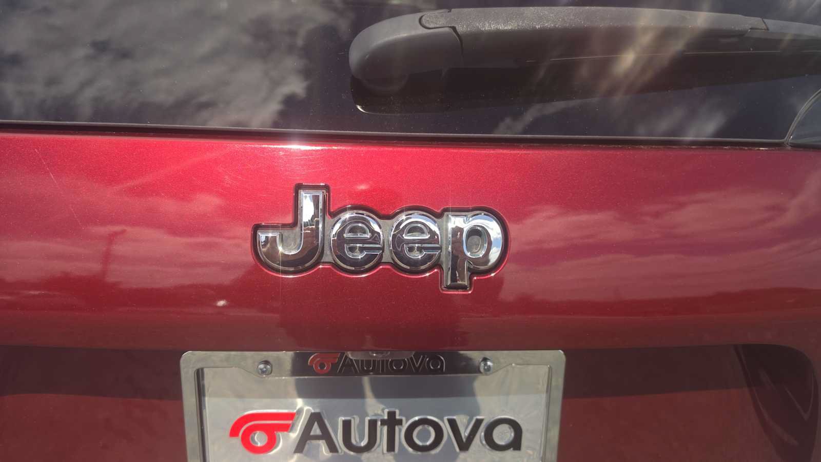 Used 2019 Jeep Cherokee Limited AWD/4WD image 25