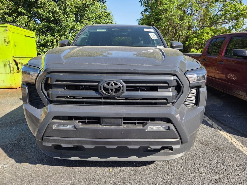 Used 2025 Toyota Tacoma SR5 image 2